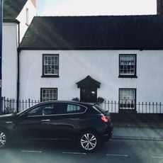 No.28 Lion Street, Abergavenny