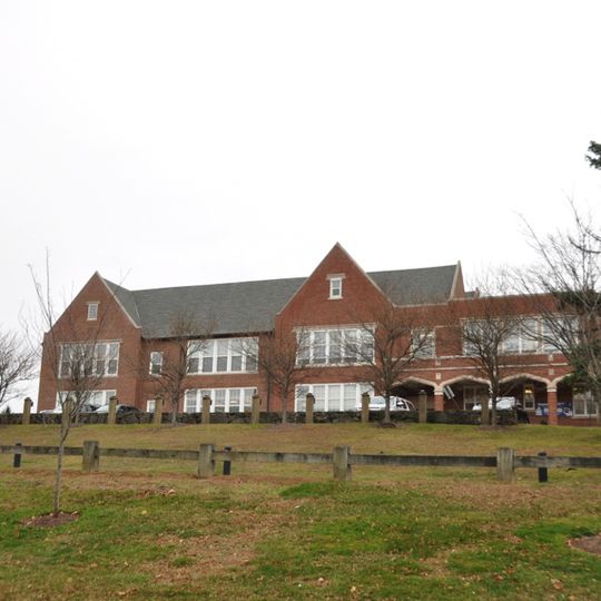 Greens Farms School