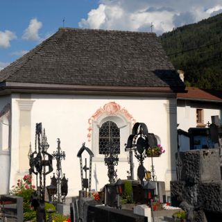 Friedhof mit Friedhofskapelle, Totenkapelle