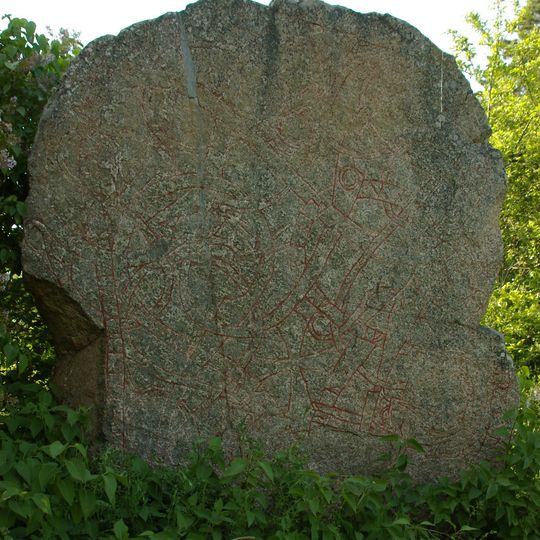 Uppland Runic Inscription 996