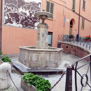 Fontana vecchia