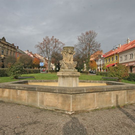 Kašna na náměstí v Hořicích