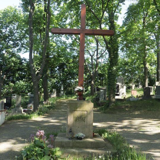 Hřbitovní kříž na Radlickém hřbitově