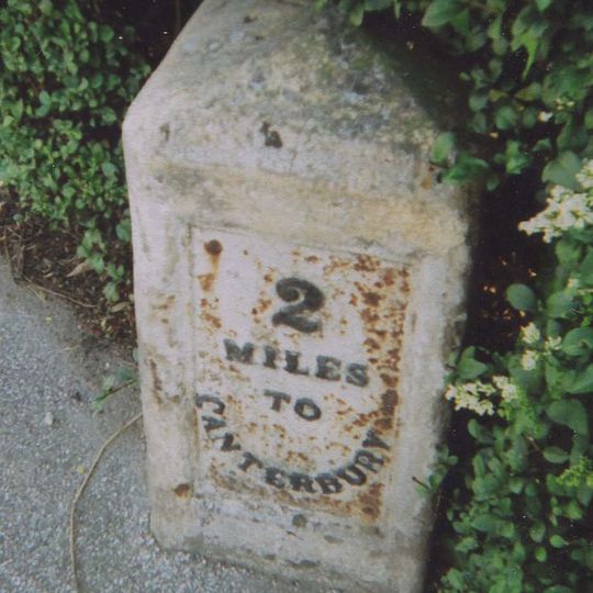 Milestone, Tile Kiln Hill, opp. No. 32, by No. 27