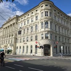 Musizierende Dreiergruppe