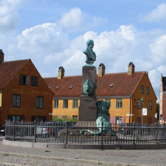 Edouard Suenson Memorial