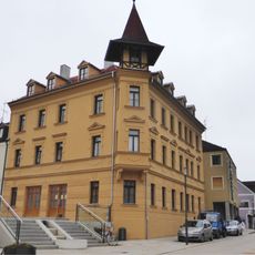 Wohn- und Geschäftshaus