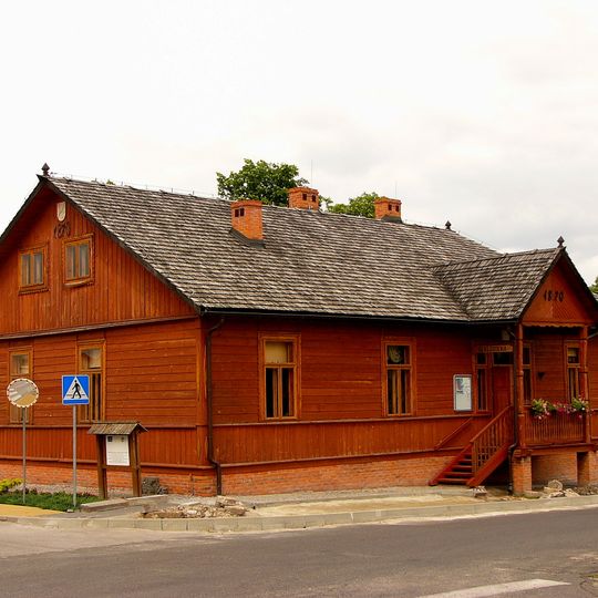 Posterunek policji, ob. urząd gminy