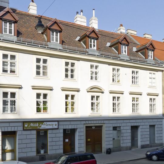Wohnhaus, Zum goldenen Schlössel