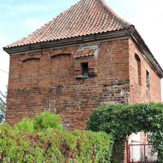 Gothic tower in Tolkmicko