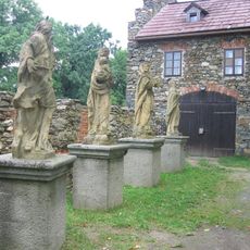 Soubor soch světců