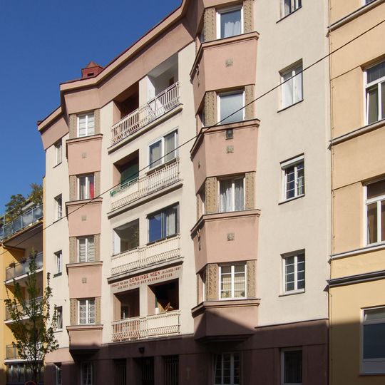 Wohnhausanlage Brüßlgasse 34