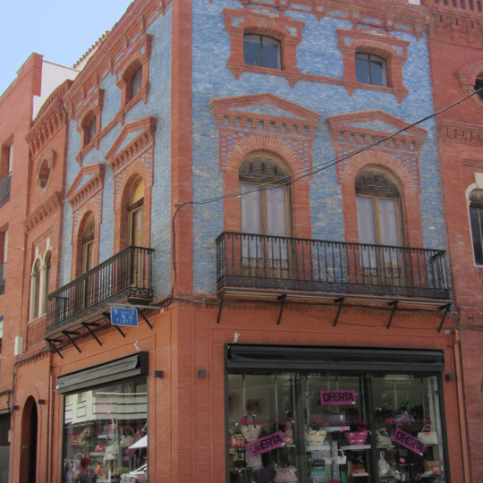 House of the street Mercado Viejo