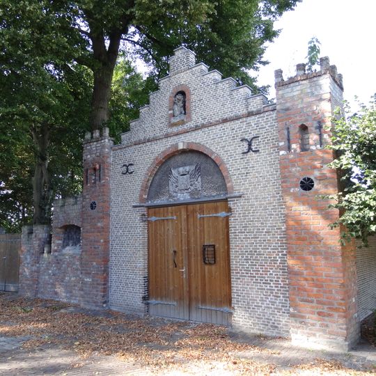 Huis te Zande: voormalig koetshuis