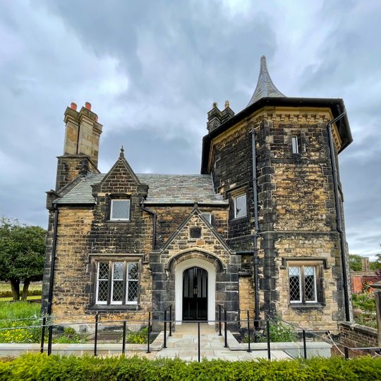 Garden Cottage at Worsley Hall Garden Centre