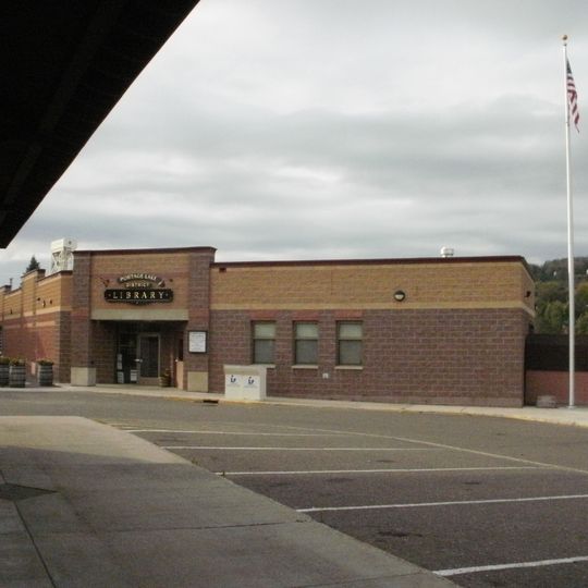 Portage Lake District Library