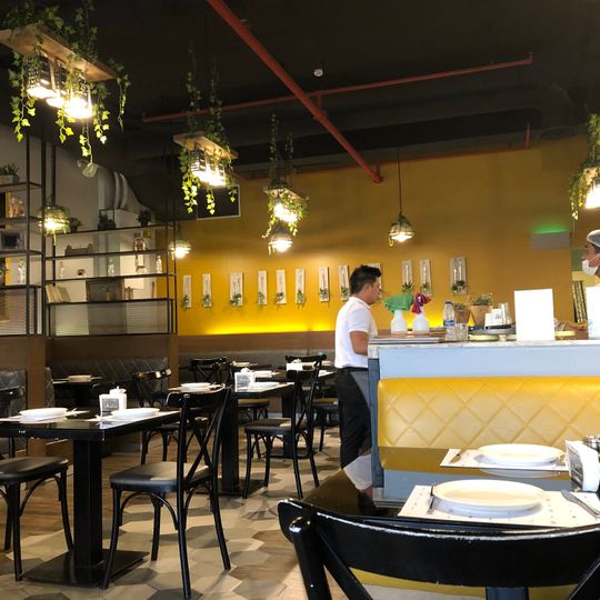Lamis Bistro