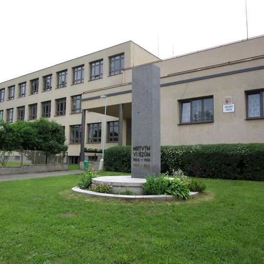 Pomník padlým v Březnici