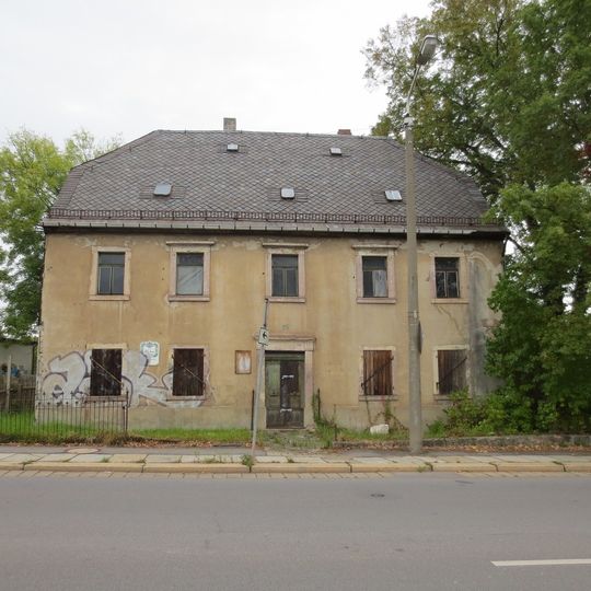 Wohnhaus mit Vorgarten und Einfriedung Zwickauer Straße 270