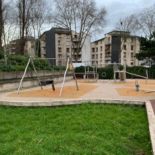 Square du Petit Chardot