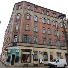 Eckhaus in geschlossener Bebauung Annaberger Straße 71