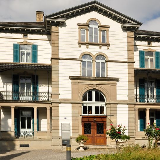 So-called Jenny Schloss with outbuilding