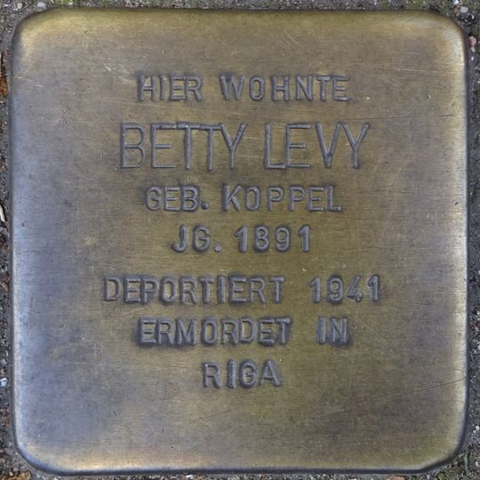 Stolperstein en memoria de Betty Levy