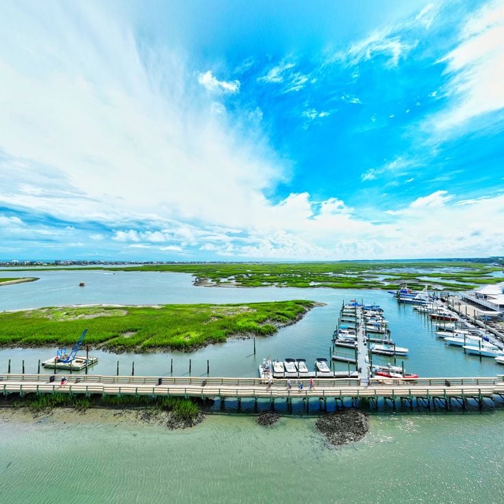 MarshWalk di Murrells Inlet