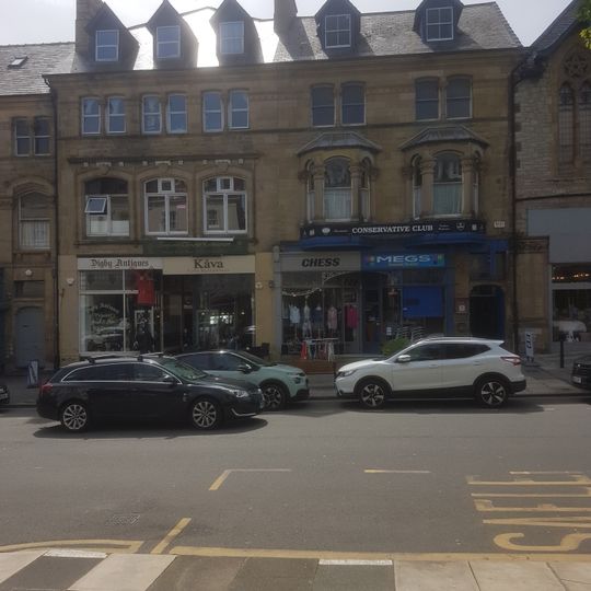 102-104 Mostyn Street