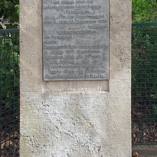 Synagogue memorial stone