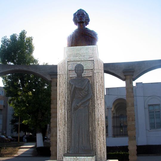 Bustul lui Mihai Eminescu din Constanța