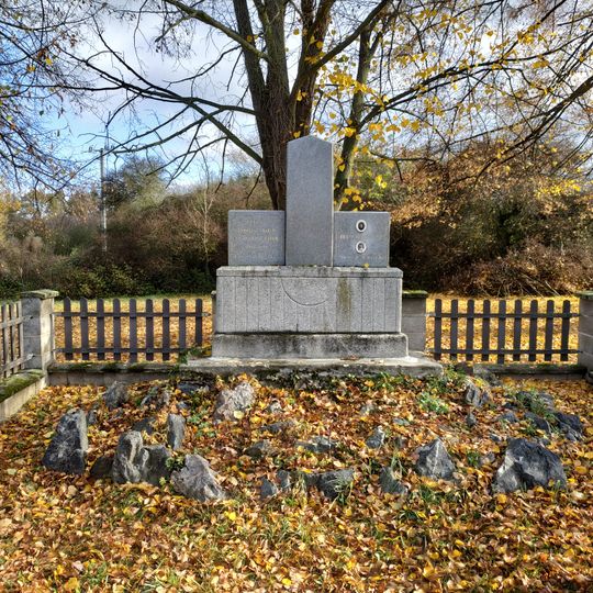 Pomník padlým ve Zhůři