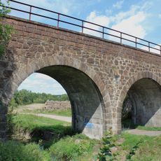 Železniční most přes Srbický potok a cestu v Dolní Kamenici