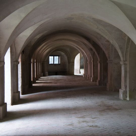 Krużganki pielgrzymkowe z 4 kaplicami