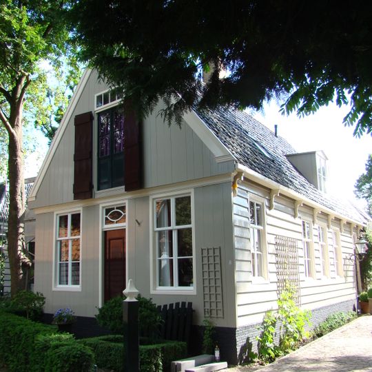 Leeteinde 8, Broek in Waterland