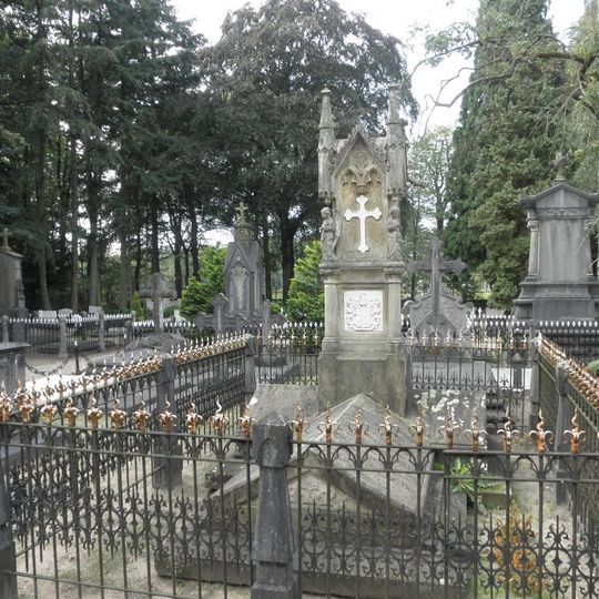 R.K. begraafplaats "Carolus Borromeus": graftombe van Jan Hendrik Frederik Bosch van Drakensteyn