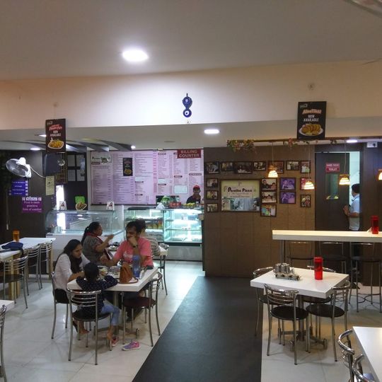 Rishi’s Paratha Plaza Sanjay Nagar