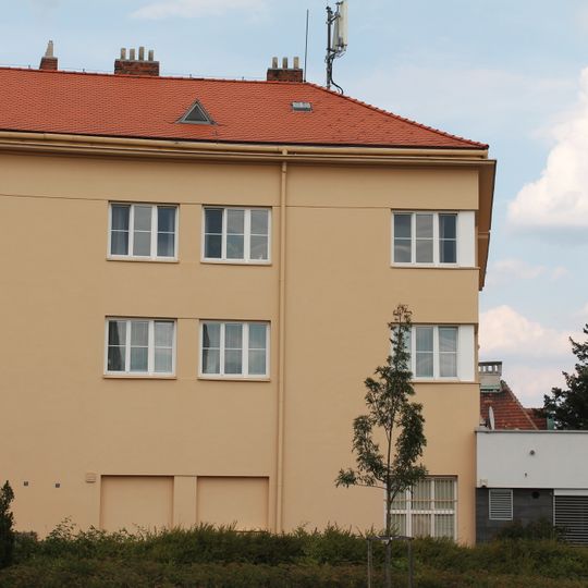 Vaňkovo náměstí 1