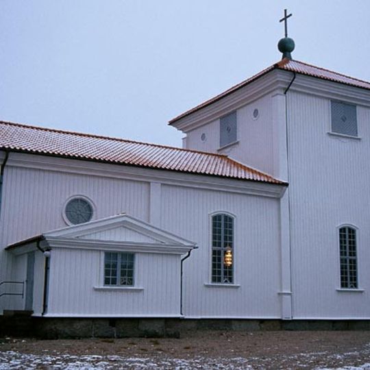 Flatö kyrka