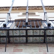 Sotabalcons and ceramic tiles in 2 Major square, Rocafort