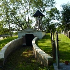 Algemene begraafplaats, grafkelder familie Van Limburg Stirum