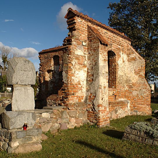 Ruiny kościoła Świętego Krzyża w Rumi