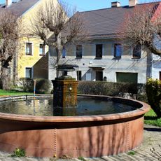 Kašna na návsi v Mnichově