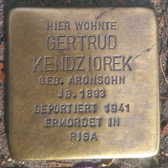 Stolperstein en memoria de Gertrud Kendziorek