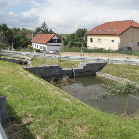 Retenční nádrž U křížku