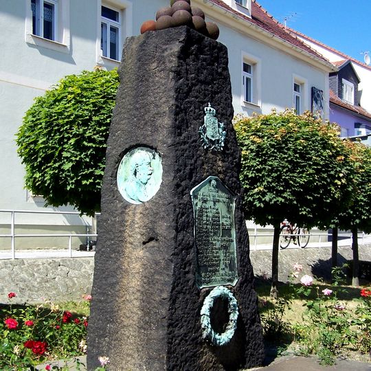 Kriegerdenkmal für die Gefallenen von 1866 und 1870/1871 des Amtsgerichtsbezirkes Königsbrück Schloßstraße 28