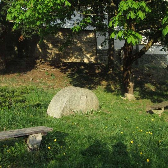 Památník ve Starém Plzenci u Havlíčkovy ulice