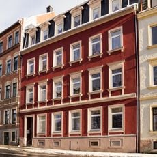 Mietshaus in Ecklage und geschlossener Bebauung Kleinrückerswalder Straße 7