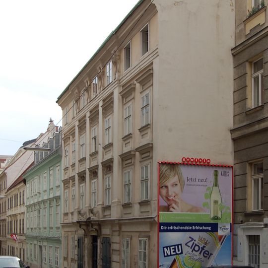 Miethaus, Zum Sonnenaufgang