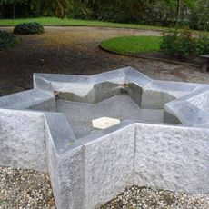 Kašna v parku Terezínských dětí v Terezíně